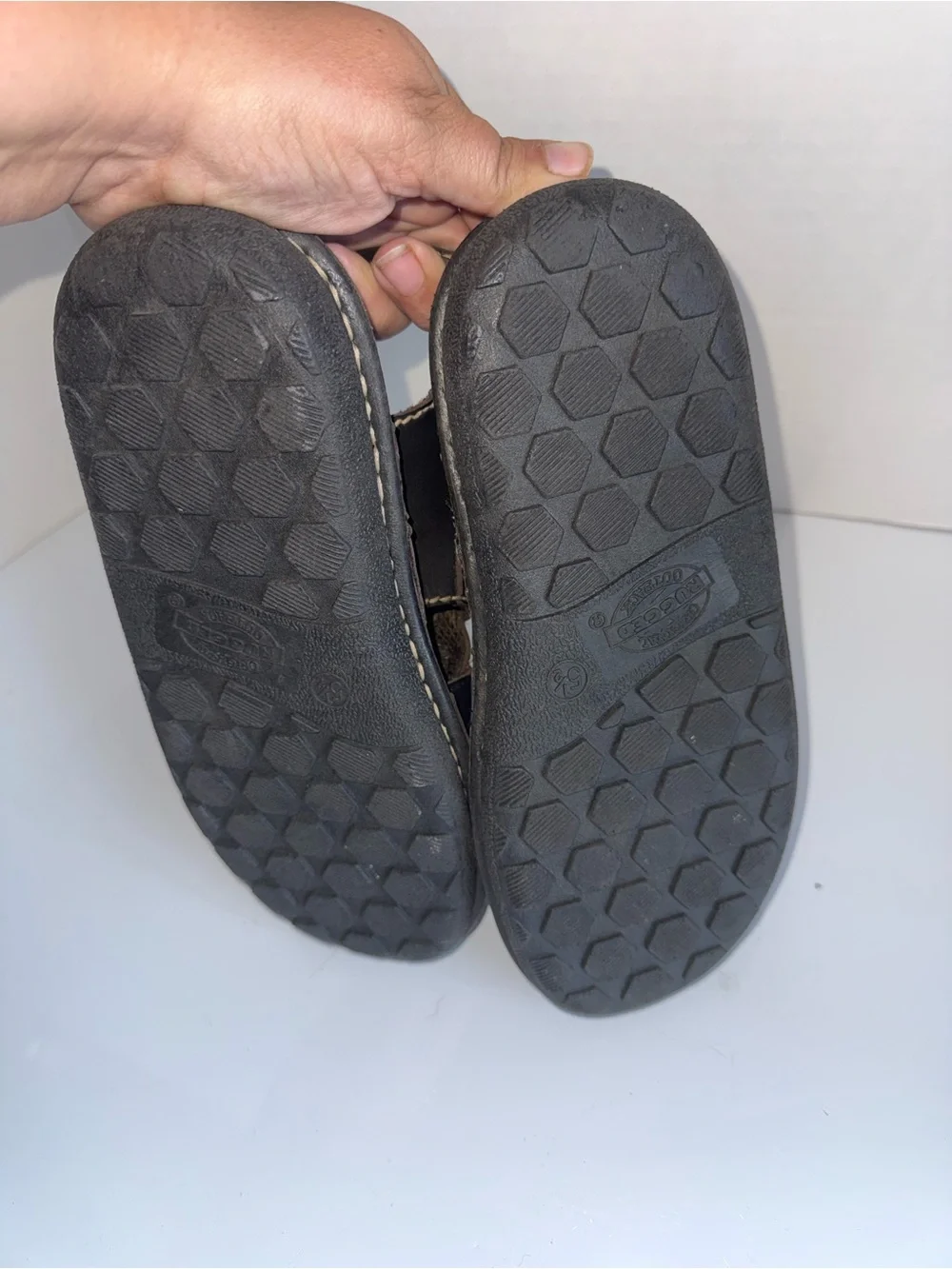 VINTAGE RUGGED OUTERWEAR brown leather 90s grunge fisherman’s sandals 5.5